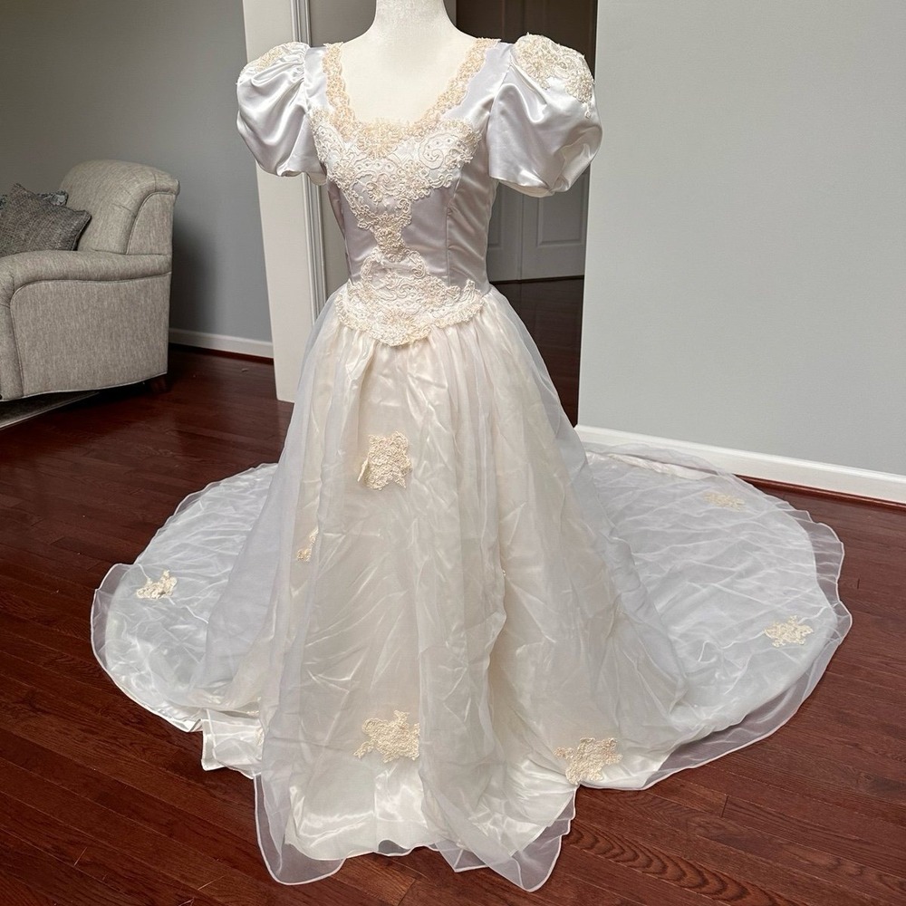 Fashioned By Sonia 50s 60s 70s 80s 90s Vintage Embellished Tulle Wedding Dress